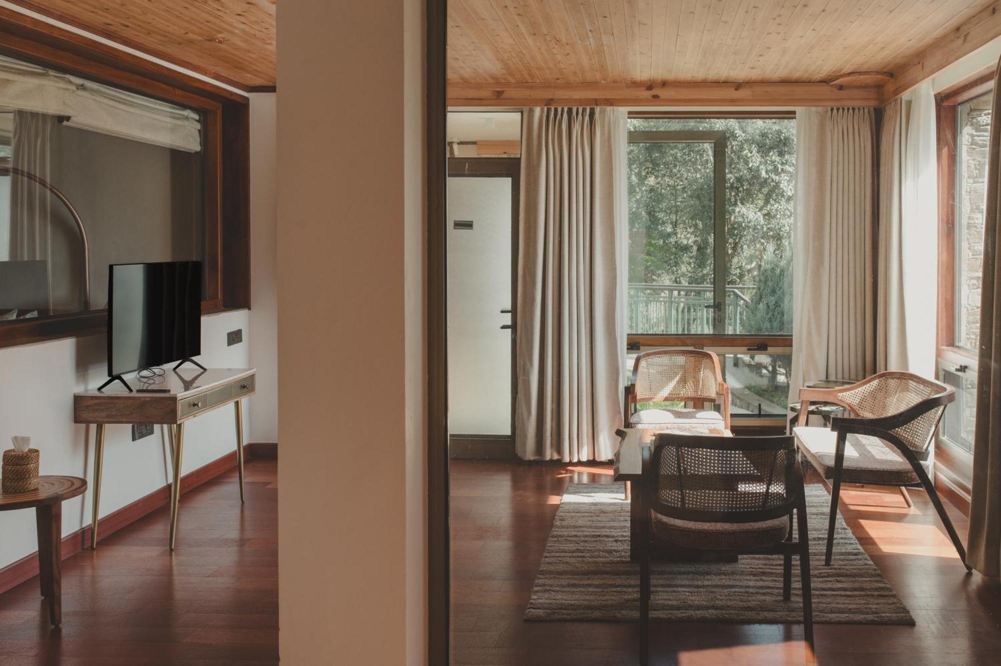 Brij Atmanya Bhowali, Nainital, A Luxury Mountain Escape Екстериор снимка